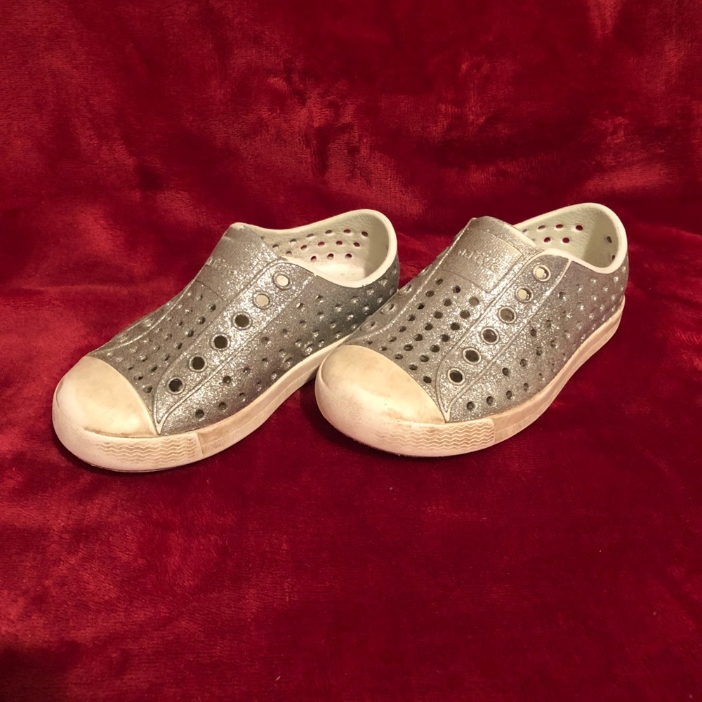 Size 7c silver glitter Native shoes